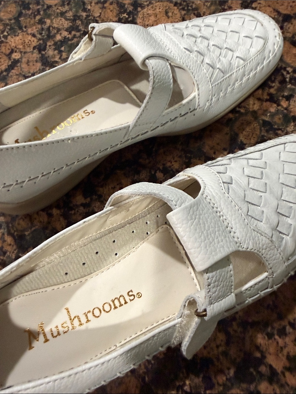 Women’s Off White slip On Flats weaved